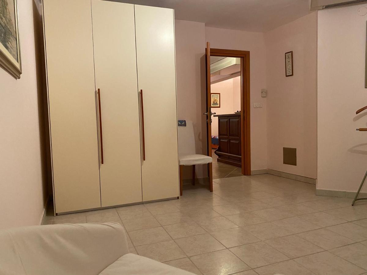 Apartment L'Odore Del Mare Dolac Exterior foto